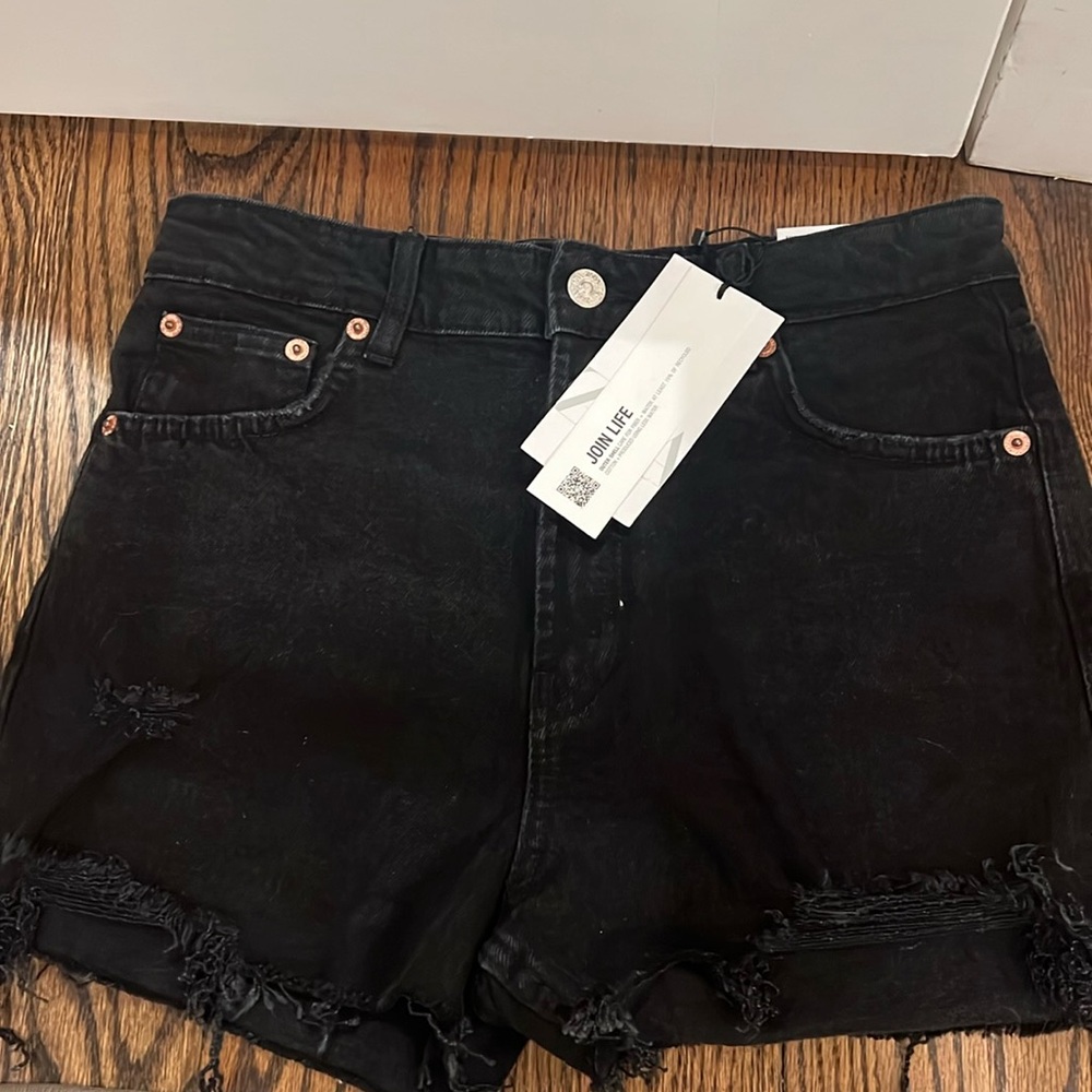NWT Zara high-waisted black denim shorts
